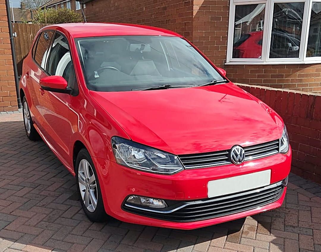 2016 Volkswagen Polo Se (1)