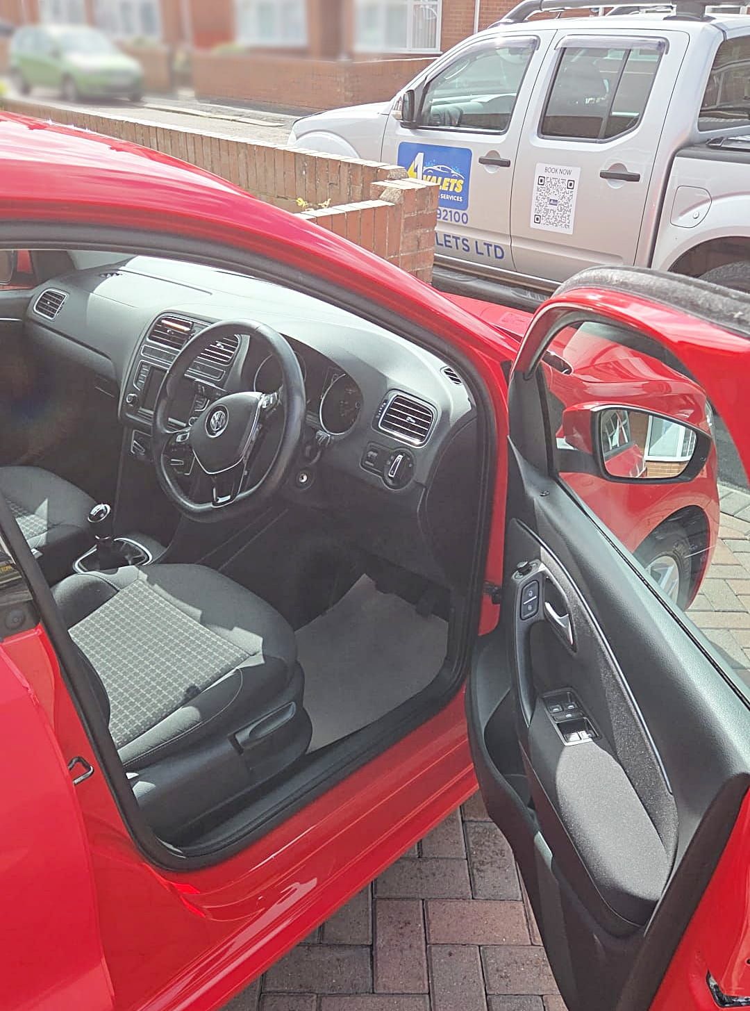 2016 Volkswagen Polo Se (3)