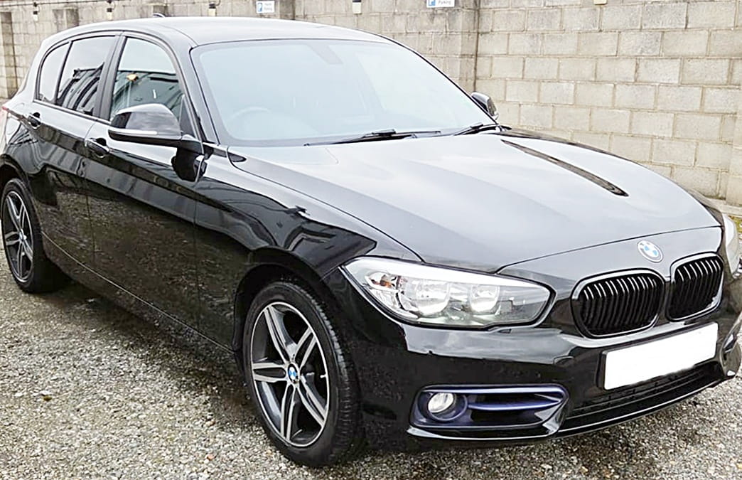 2017 BMW One Series (1)