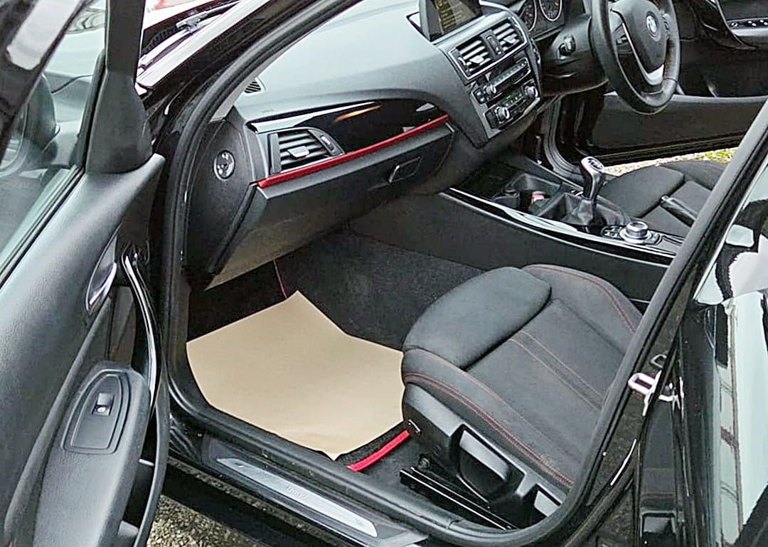 2017 BMW One Series (2)