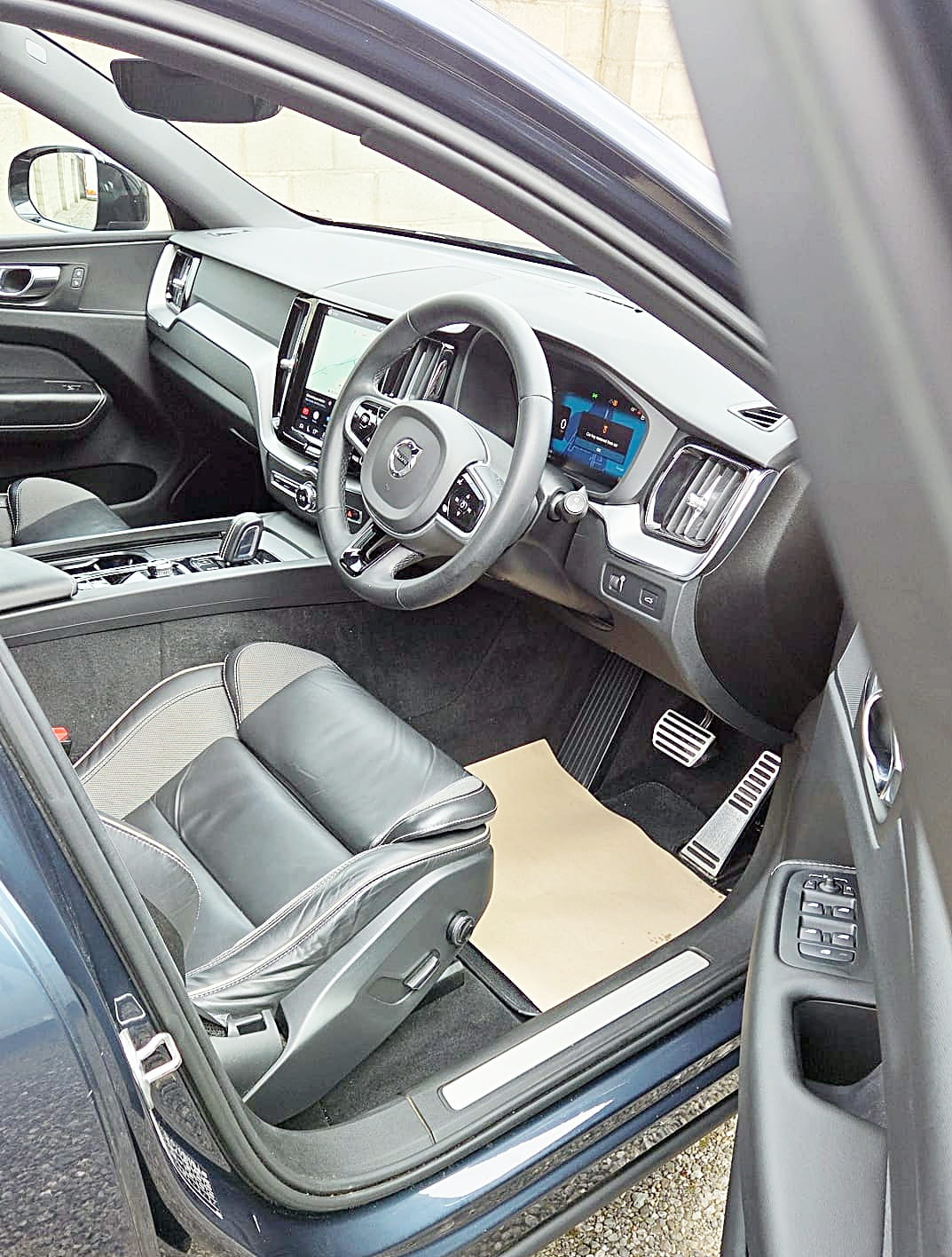 Volvo XC60 (1)