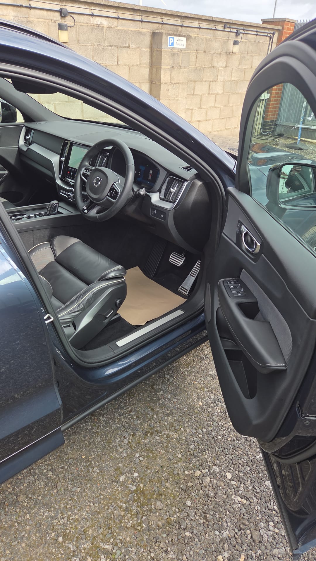 Volvo XC60 (2)